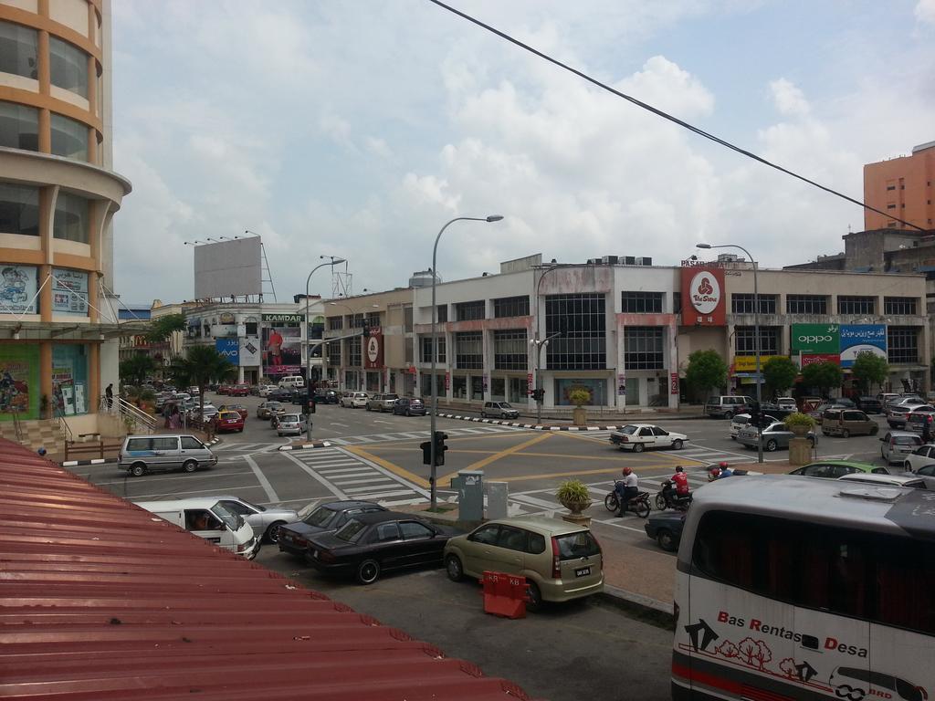 Kota Bharu Apartment Extérieur photo